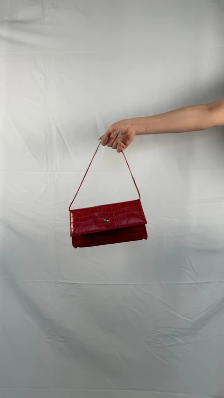 red shoulderbag clutch | vintage vibe